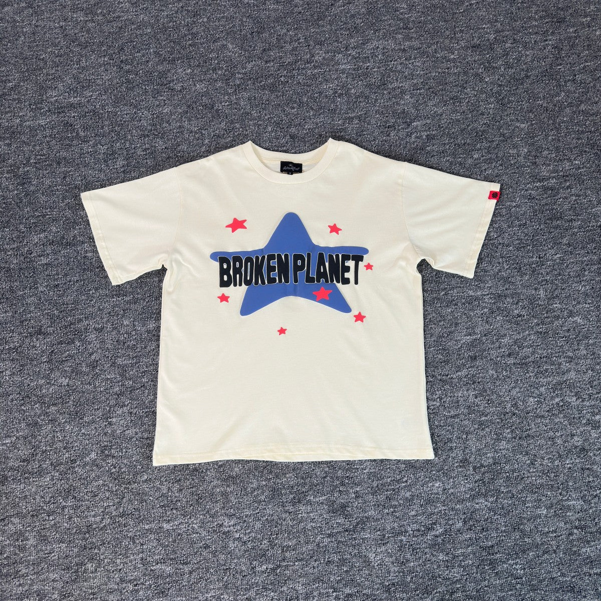 Brok*n Plan*t Star Vanilla T-shirt