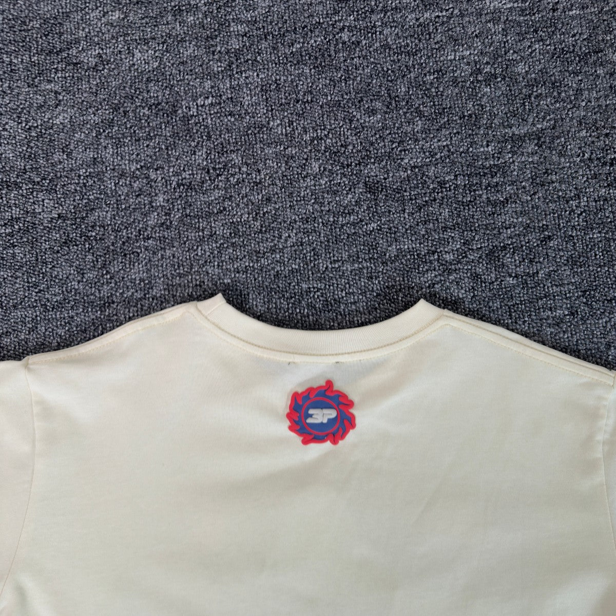 Brok*n Plan*t Star Vanilla T-shirt